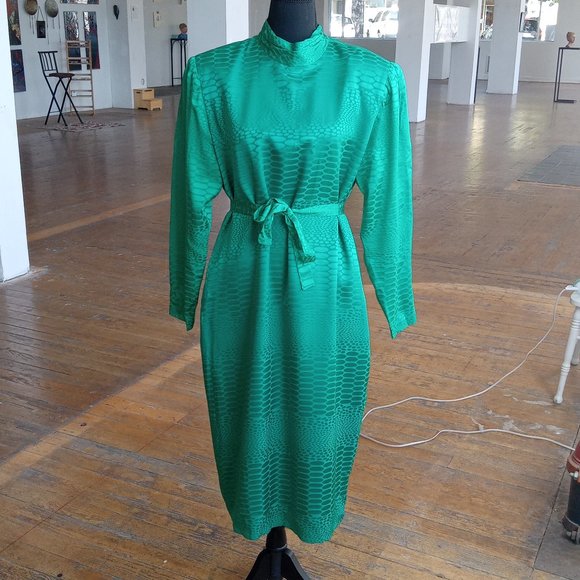 Vintage Dresses & Skirts - Emerald green long skeeve/high neck silk vintage dress